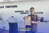 Foto. Roby Aktivis Dear Jatim saat Layangkan Laporan MBG di Sumenep ke Kemenkeu RI