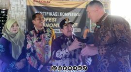 Foto. Kunjungan Wisata Konsen Jenderal Australia ke Aeng tong-tong kota keris