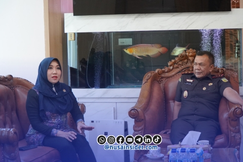 Foto. Kunjungan Kerja DPD RI Ning Lia (Kiri) bersama Kejati Jawa Timur, Agus Sahat S.T. Lumban Gaol, S.H., M.H (Kanan) 