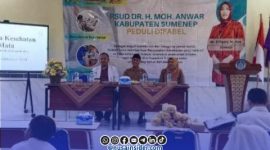Foto. Jajaran RSUD dr. Moh. Anwar Sumenep saat kegiatan pelayanan kesehatan bagi anak-anak penyandang disabilitas di SLB Saronggi, Senin (9/2/26).