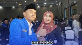 Foto. Senator Jatim Dr Lia Istifhama (Kanan) bersama Kader PMII Jatim (Kiri) 