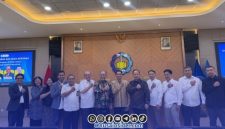 Foto Bersama Dr Ir Arif Firmanto, S.TP., M.Si.IPU ASEAN Eng Kepala Bappeda Sumenep saat menghadiri Dialog ke-insinyuran di UTS Surabaya