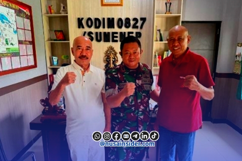 Foto. Ketua PKDI Sumenep Ubaid Abdul Hayat (Kanan), Dandim 0827/Sumenep (Tengah), Penasehat PKDI Sumenep Miskin Legiyono (Kiri) 