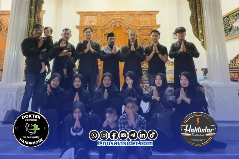 Foto Bersama CEO Halilintar Cell bersama Pegawai dalam Momentum Idul Fitri 1447H/2026M.