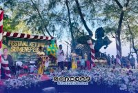 Foto. Panggung Utama Kegiatan Festival Ketupat 2026 bergandengan Dengan dekorasi Grup Musik Tong-tong Mega Remmeng