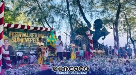 Foto. Panggung Utama Kegiatan Festival Ketupat 2026 bergandengan Dengan dekorasi Grup Musik Tong-tong Mega Remmeng