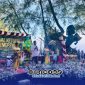 Foto. Panggung Utama Kegiatan Festival Ketupat 2026 bergandengan Dengan dekorasi Grup Musik Tong-tong Mega Remmeng