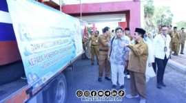 Foto. Wabup Sumenep KH Imam Hasyim saat memantau Bantuan Perahu Nelayan Kalisangka. 