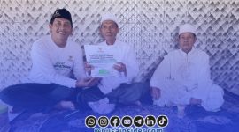Foto. Penyerahan bantuan Renovasi musalla di kecamatan Manding sumenep oleh Baznas