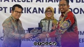 Foto. Penandatanganan MoU Tripartit Pemerintah Kabupaten Sumenep, PT Perikanan Indonesia, dan CV Bhumiagri Nawasena Perkasa di Jakarta. 