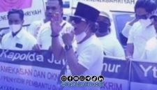 Foto. Ketua Jurnalis Sumenep Independen (JSI), Igusty Madani saat melakukan Aksi di Mapolda Jatim Beberapa tahun lalu terkait kasus Nenek Bahriyah
