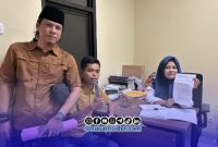 Foto. Korlap aksi Igusty Madani saat mengantarkan Surat ke Polres setempat. 