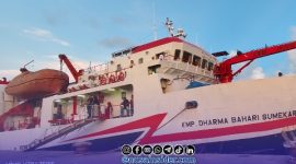 Foto. Tol Laut KMP DBS III Milik PT Sumekar saat pemberangkatan dari Pelabuhan Kalianget menuju Kepulauan Kangean