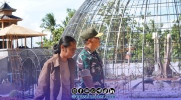 Foto. Fauzi As Pengamat Kebijakan publik saat bersama Brigjen TNI Kohir di Desa Matahari sumenep