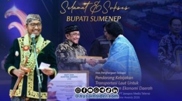 Foto. Bupati Sumenep Achmad Fauzi wongsojudo,SH.,MH saat memakai Baju Adat dan Wakil Bupati Sumenep KH Imam Hasyim, SH.,MH mengenakan Batik Khas Lokal saat menerima penghargaan di Surabaya