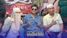 Foto. H Syfawan wahyudi, Owner DRT Group bersama Istri di Stand DRT melakukan Foto Bersama dengan Jebolan DA7 Valen Akbar di tengah-tengah konser Madura Fest 2026