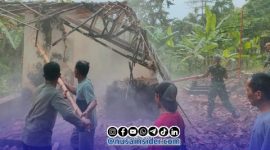 Foto. Koramil Sapudi saat Bantu Warga