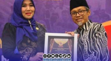 Foto. Anggota DPD RI, Dr Lia Istifhama saat menerima Penghargaan Maklumat Partnership Award 2026