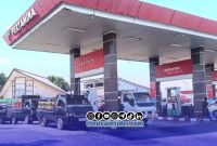 Foto. Antrean Panjang di Salah satu SPBU di Sumenep, Sabtu 20 Juni 2026