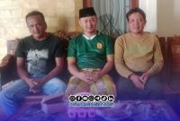 Foto. Imam Mahdi Al Hakim (tengah) salah satu tokoh pemuda Batang-Batang mendukung Polsek Batang-Batang segera tuntaskan penyelidikan kasus penebangan pohon  tanpa izin di Desa Batang-Batang Daya.