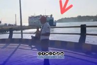 Foto. Oknum petugas pelabuhan yang diduga Hendak melakukan Pelecehan kepada Penumpang asal Kepulauan Sapudi