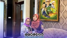 Foto. Anggota DPD RI, Dr Lia Istifhama S.Sos., M.E.I (Kanan) , Bu Mun, Tokoh Politisi NU Jatim (Kiri) 