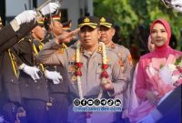 Foto. Kapolres Pamekasan AKBP Wahyu Hidayat bersama Istri
