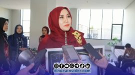 Foto. Anggota DPD/MPR RI, Dr Lia Istifhama, S.Sos.i., M.E.I usai menerima Penghargaan Leadership dan Community Empowerment dari Radar Surabaya. 