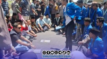 Foto. Ahyatul Karim saat menggelar Aksi di Depan Gedung DPRD Sumenep Beberapa Bulan Lalu