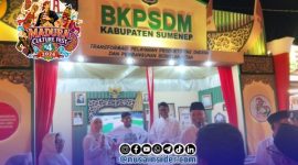 Foto. Bupati Sumenep Dr H Achmad Fauzi wongsojudo saat mengunjungi Stan BPSDM dalam Gelaran Madura Culture Festival 4 2026