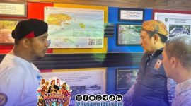 Foto. Bupati Sumenep saat mengunjungi Stan DPUTR Dalam Gelaran Madura culture Festival 4 2026 di GOR A Yani
