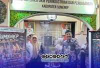 Foto. Bupati Achmad Fauzi wongsojudo saat berkunjung ke Stan DKPP dalam Gelaran MNV & MCF 2026