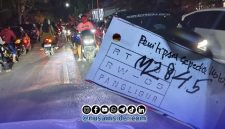 Foto. Kondisi Parkir Liar di Sebelah Barat GOR A Yani dan Kertas Karcis tak Berporporasi