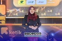 Foto. Anggota DPD RI, Dr Lia Istifhama usai menerima penghargaan sebagai senator penggerak Demokrasi dari Media Klik.com