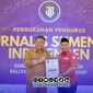Foto. Pemberian penghargaan JSI kepada Kominfo Sumenep dalam Momentum Pengukuhan di Ballroom Hotel Myze