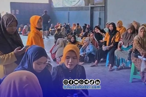 Foto. Buruh Pabrik Rokok CV Ayunda Permata Sejahtera Pamekasan