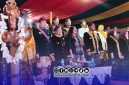 Foto. Tampak Kabid Promosi Kemenpar RI, Bupati Sumenep Bersama Istri dan Pejabat Pemkab Sumenep berdiri menyanyikan lagu kebangsaan di Pembukaan karisma Event Nusantara (KEN) 2026 di Sumenep