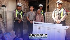 Foto. Penyerahan Bantuan Sosial Program Polisi Peduli Pengangguran